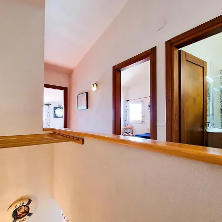 - Pagello E Апартаменты Ла-Маддалена